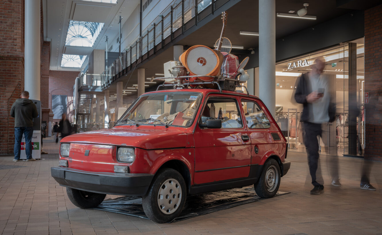 The works presented in the Bialystok space, forming part of the expanded exhibition “Arsenal 60! On collecting, Collections and the Love of Arsenal”.