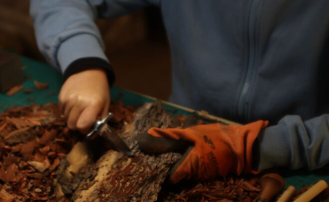 Łódki z kory | Warsztaty rzeźbiarskie z Łukaszem Radziszewskim